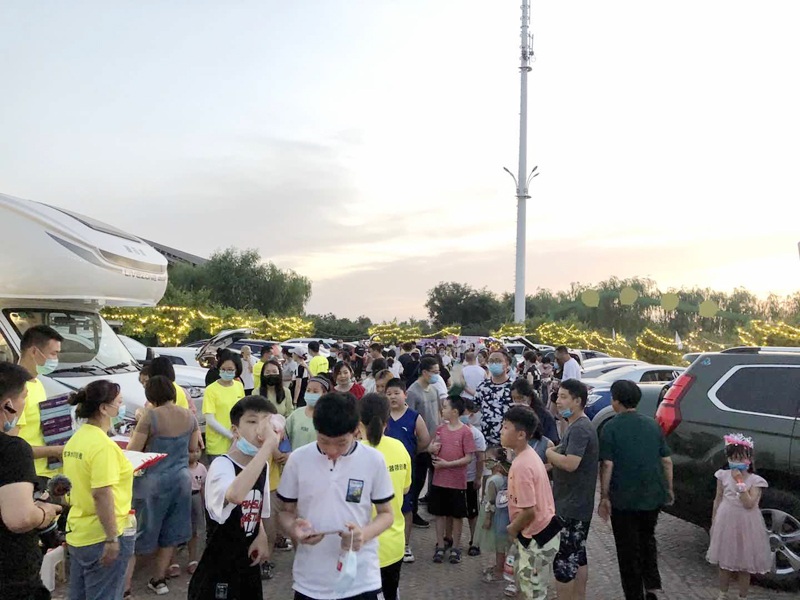 夏令營挑戰(zhàn)地?cái)偨?jīng)濟(jì)，覽眾房車不一樣的活動