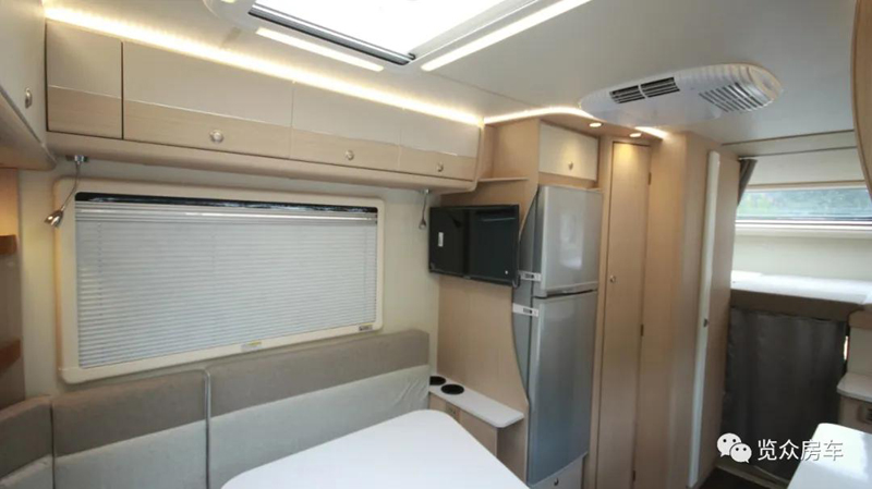 老人孩子房車旅行，選擇這款房車合適