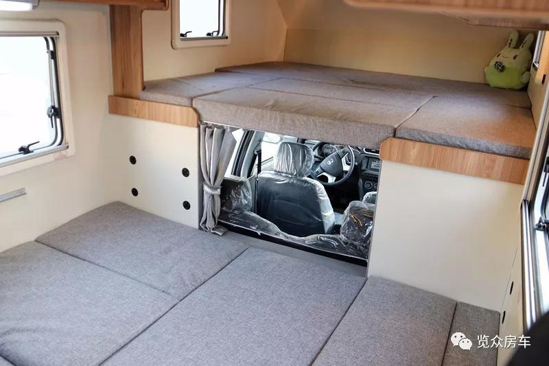 外觀大氣，空間十足的房車