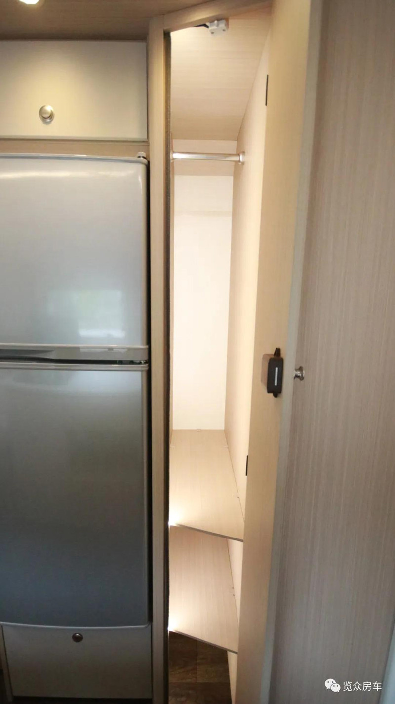 帶老人孩子出行，適合選這款房車