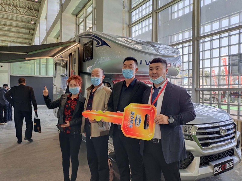 從這選房車的顧客怎么這么多？