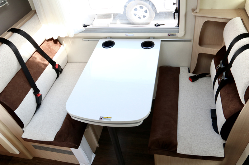 買房車為什么買四驅(qū)房車？都有哪些款式可選