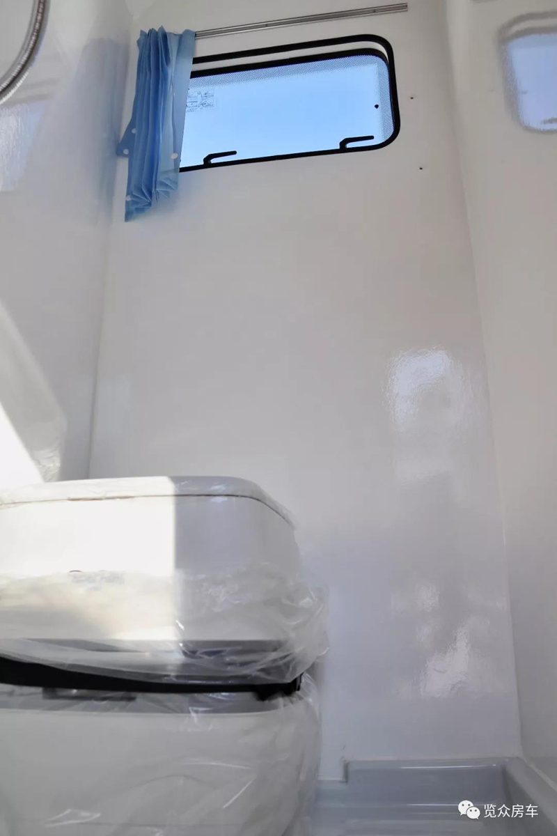 房車還就要選汽油、四驅(qū)、兩米大床