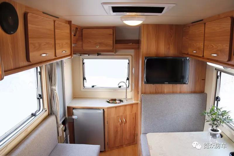 房車還就要選汽油、四驅(qū)、兩米大床