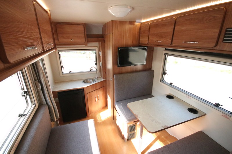 2米大床的房車，真的挺好