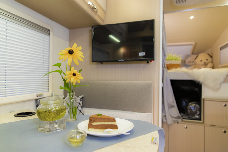 不僅僅動(dòng)力好，還有上下鋪的房車(chē)