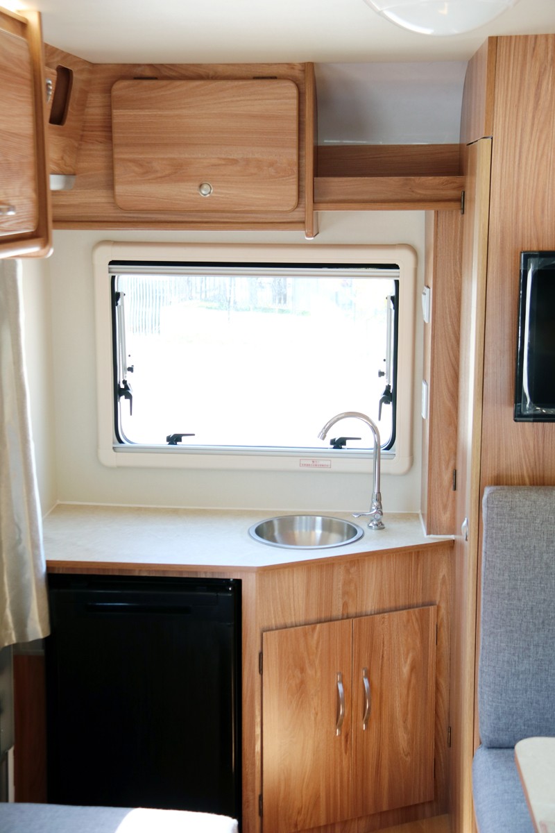 這個(gè)房車(chē)優(yōu)惠只有兩臺(tái)，力度還挺大