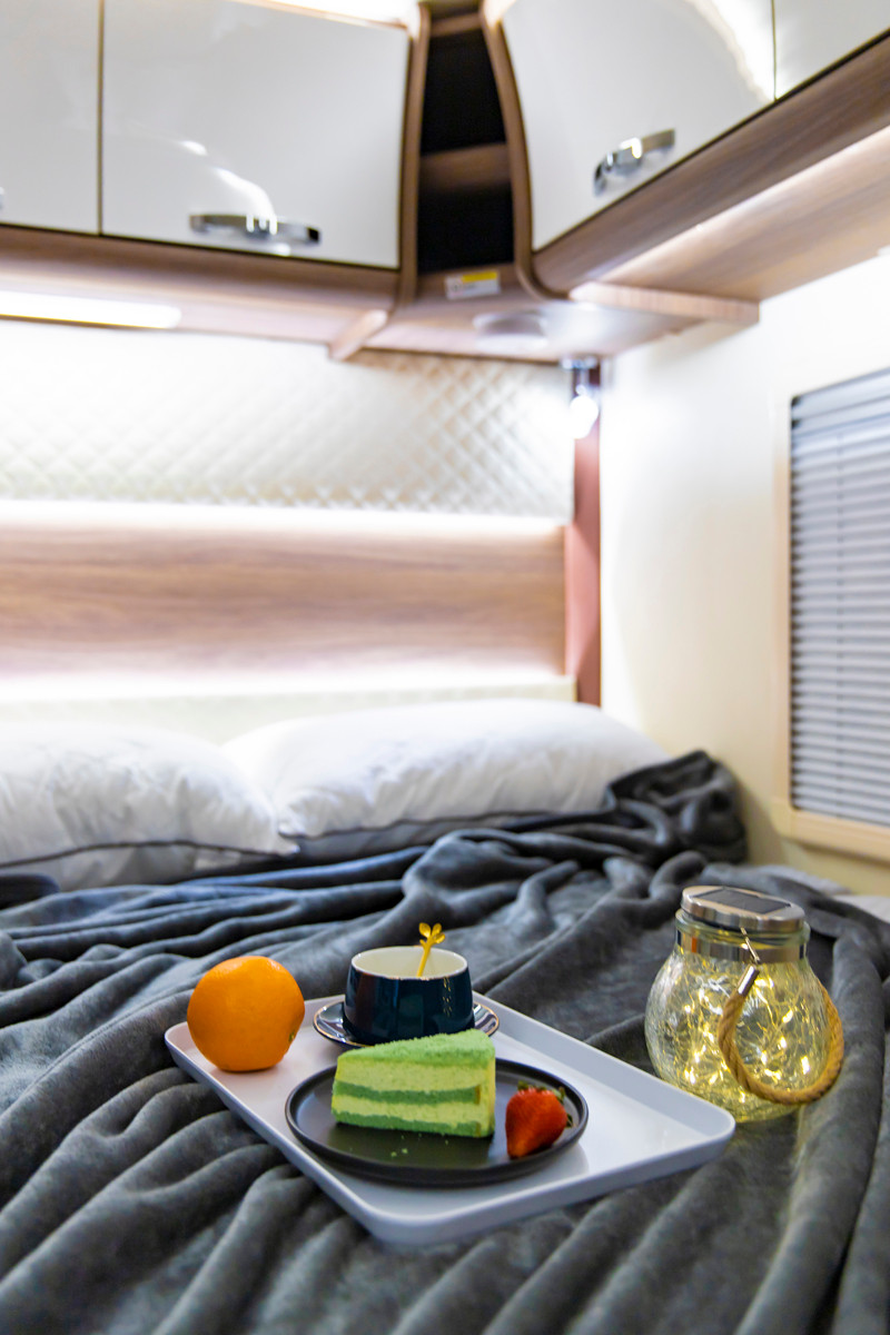 這款適合帶老人和孩子出行的房車(chē)