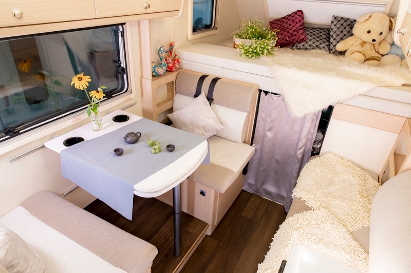 四驅(qū)房車(chē)還有兩張超大雙人床