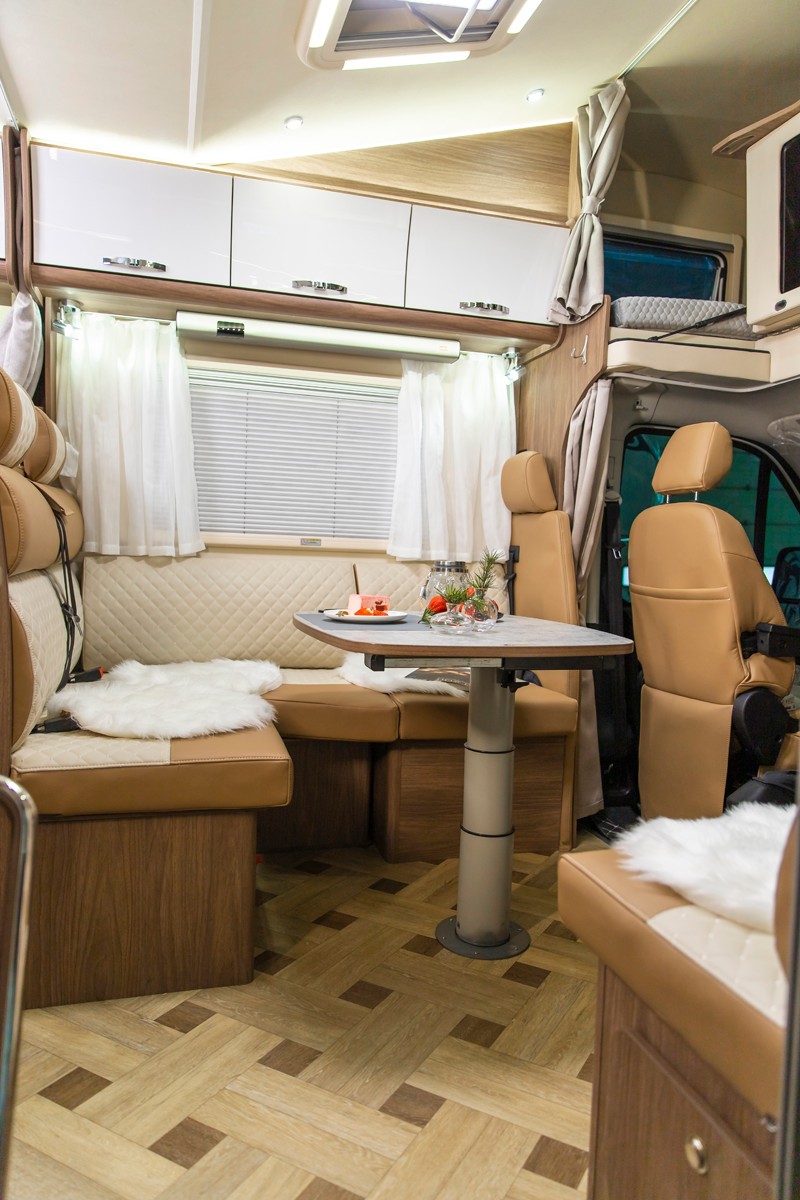 更有空間，更舒適的國(guó)六房車