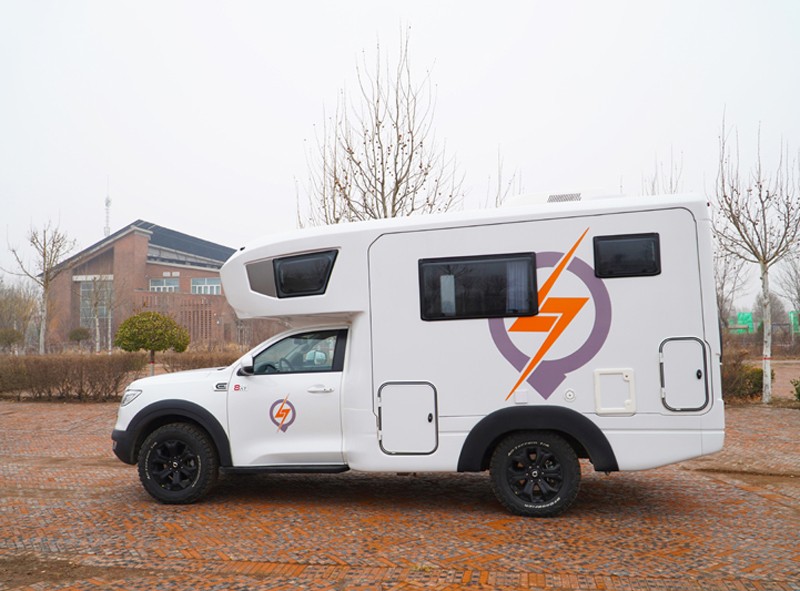 不懼荒野，不怕泥濘，四驅(qū)房車更給力