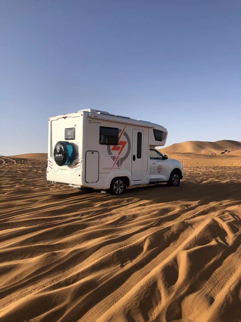 以自由為名，炮響阿拉善