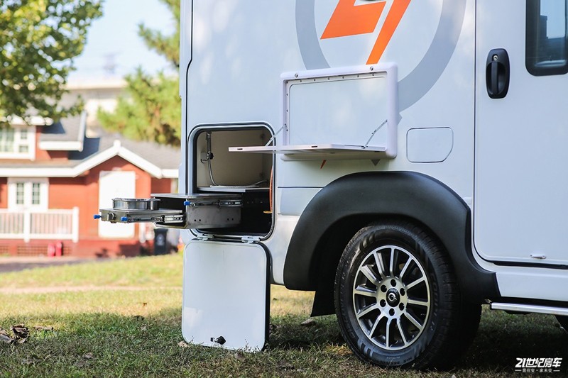 打響第二炮！搶先實(shí)拍體驗(yàn)覽眾自由炮-B皮卡四驅(qū)房車