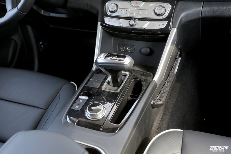 打響第二炮！搶先實(shí)拍體驗(yàn)覽眾自由炮-B皮卡四驅(qū)房車