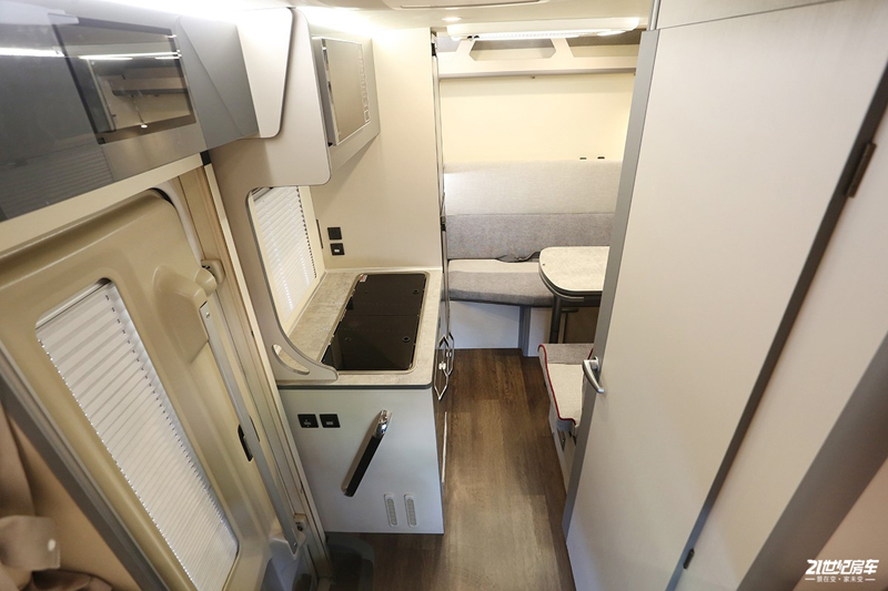 打響第二炮！搶先實(shí)拍體驗(yàn)覽眾自由炮-B皮卡四驅(qū)房車