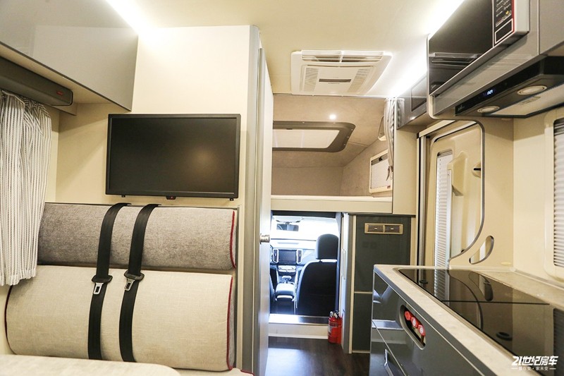 打響第二炮！搶先實(shí)拍體驗(yàn)覽眾自由炮-B皮卡四驅(qū)房車