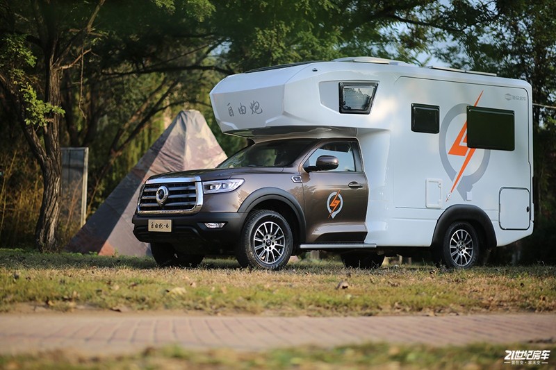 到底因?yàn)槭裁?？讓他們盲訂自由炮B