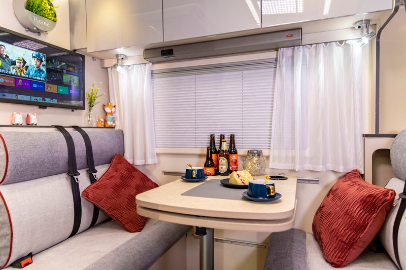 年輕、動(dòng)力、狂野、舒適，這款房車好