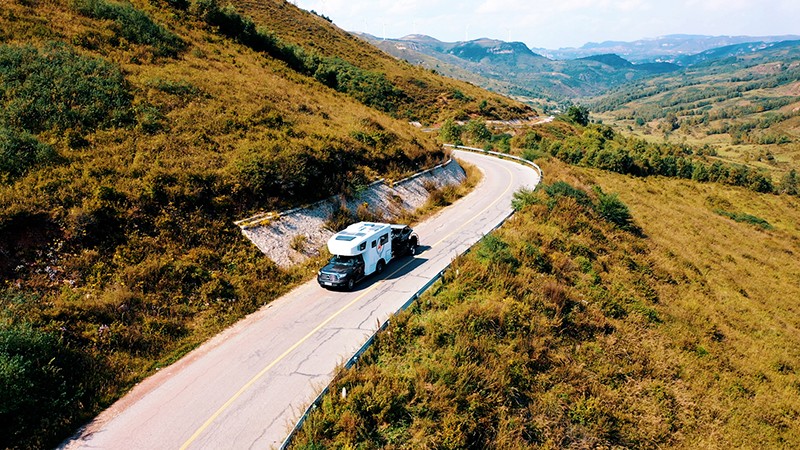 覽眾房車(chē)即將推出新一代越野升頂房車(chē)