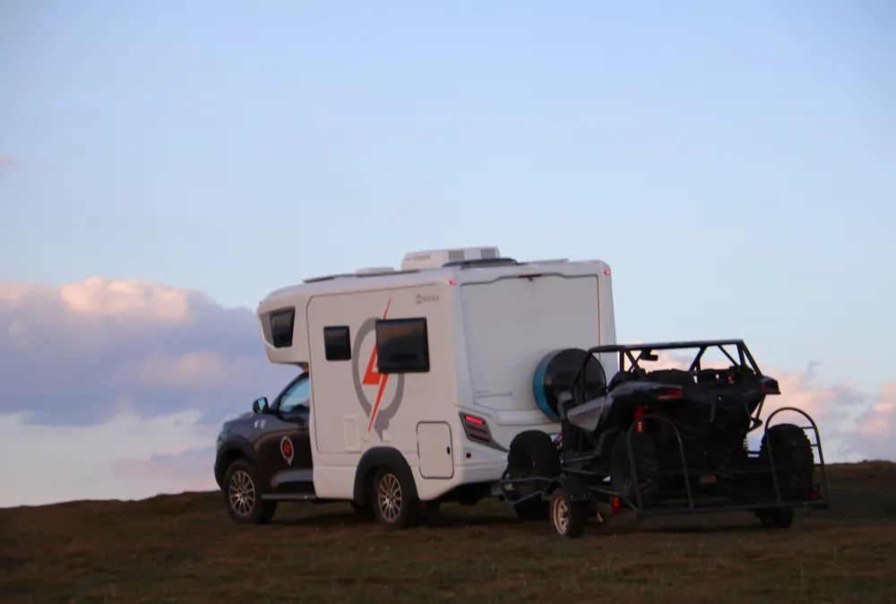 疫情之下，我們?yōu)槭裁催x擇房車出行？