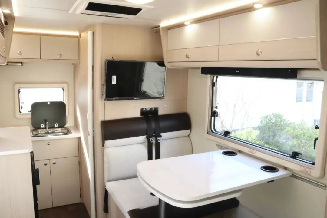 8月12日，相約武漢！顏值、動(dòng)力、空間都滿(mǎn)意的皮卡房車(chē)來(lái)了！