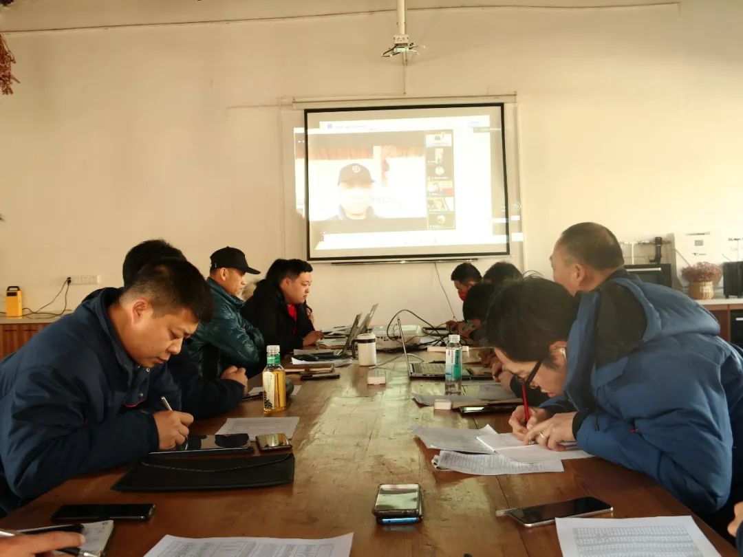 以用戶為中心，覽眾房車高管與用戶在線懇談