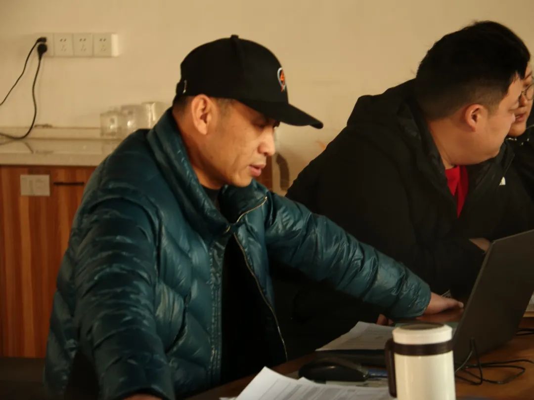 以用戶為中心，覽眾房車高管與用戶在線懇談