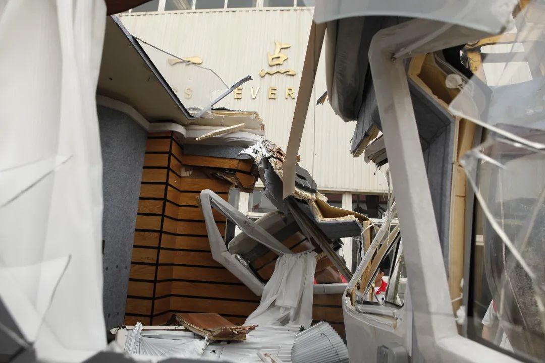 砸掉山海炮旅居車，覽眾房車究竟在搞什么？