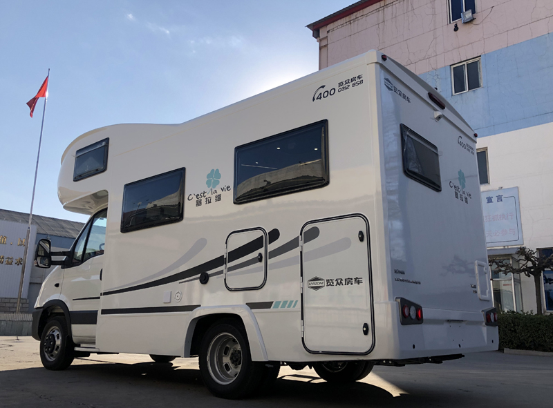 舒適旅行生活，這款房車必不可少