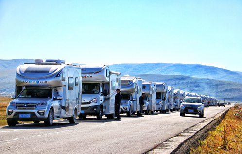 覽眾房車(chē)是國(guó)內(nèi)專(zhuān)業(yè)生產(chǎn)、銷(xiāo)售房車(chē)的企業(yè)