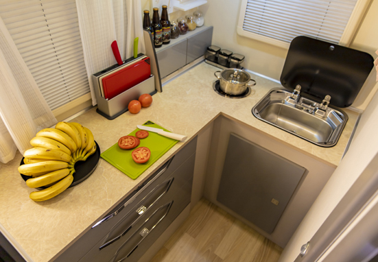 動力+豐富配置，這樣的房車省心、舒心