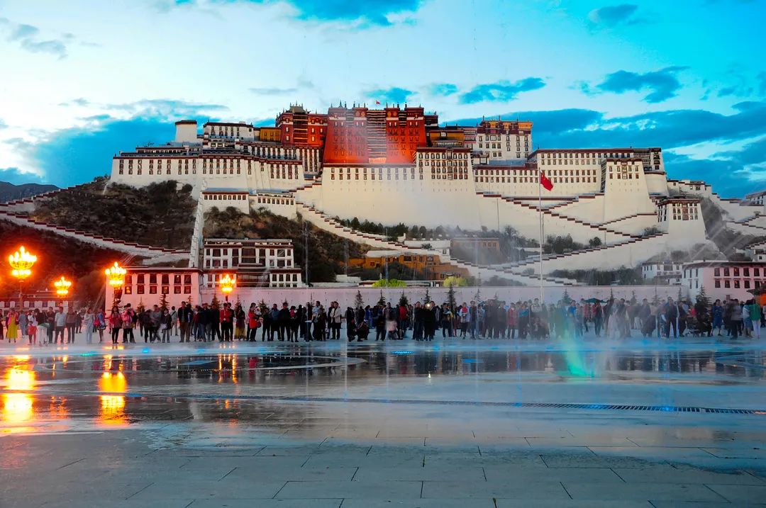 雪域西藏，此生必駕—— 自由炮護(hù)航！