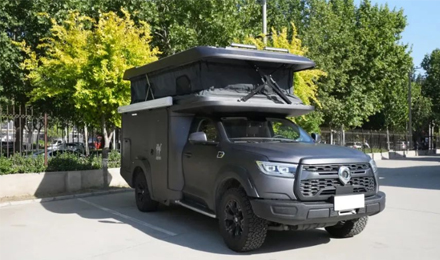 2.0T+四驅(qū)，高僅2.2米，能入地庫(kù)，這款硬核升頂房車(chē)你愛(ài)了嗎？